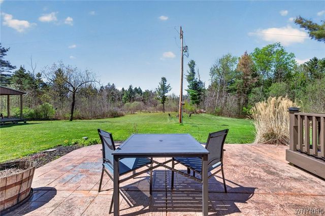 1600 County Line Road, Alden, NY 14004