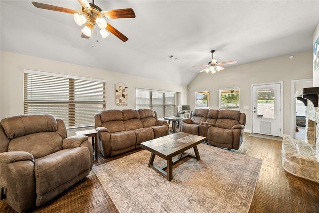 5009 Spruce Street, Krum, TX 76249