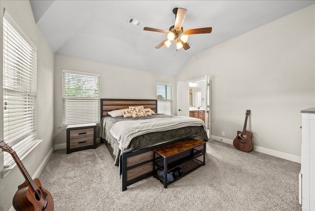 5009 Spruce Street, Krum, TX 76249