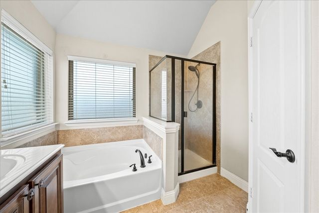 5009 Spruce Street, Krum, TX 76249