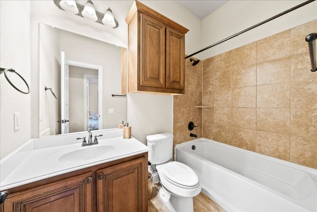 5009 Spruce Street, Krum, TX 76249