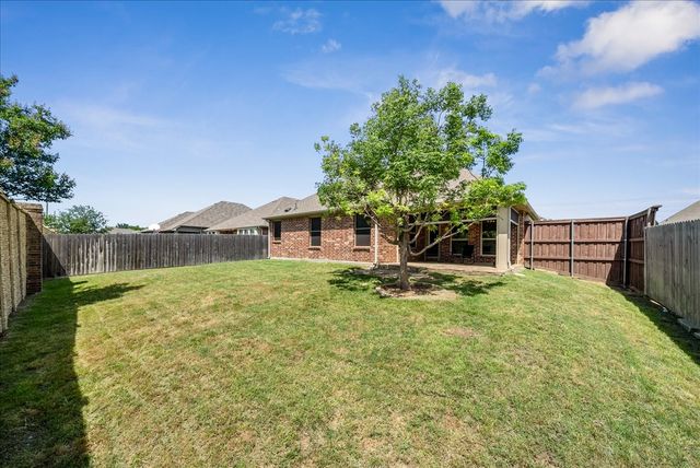 5009 Spruce Street, Krum, TX 76249