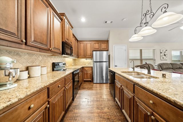 5009 Spruce Street, Krum, TX 76249