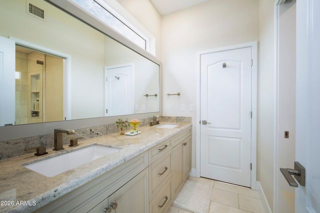7427 E BERYL Avenue, Scottsdale, AZ 85258