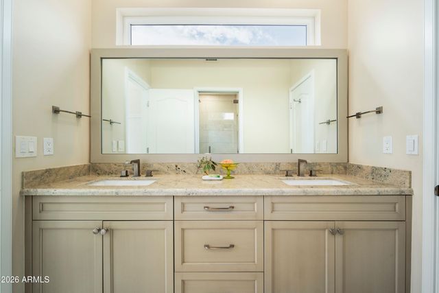 7427 E BERYL Avenue, Scottsdale, AZ 85258