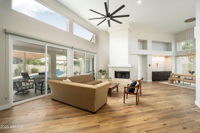 7427 E BERYL Avenue, Scottsdale, AZ 85258