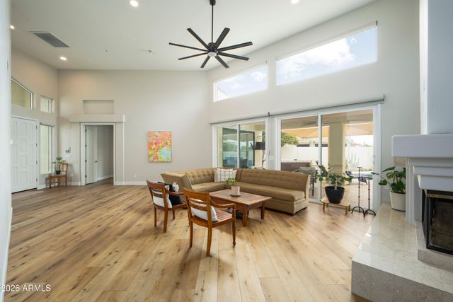 7427 E BERYL Avenue, Scottsdale, AZ 85258