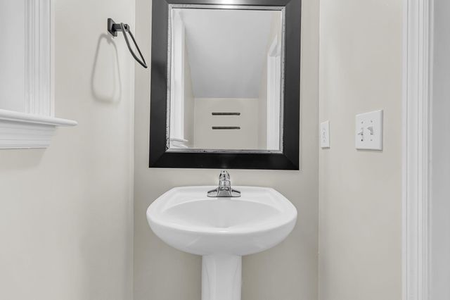 100 Hyacinth Street, Summerville, SC 29483