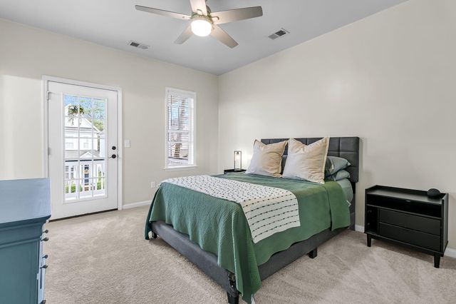 100 Hyacinth Street, Summerville, SC 29483