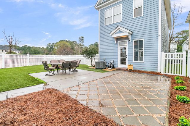 100 Hyacinth Street, Summerville, SC 29483
