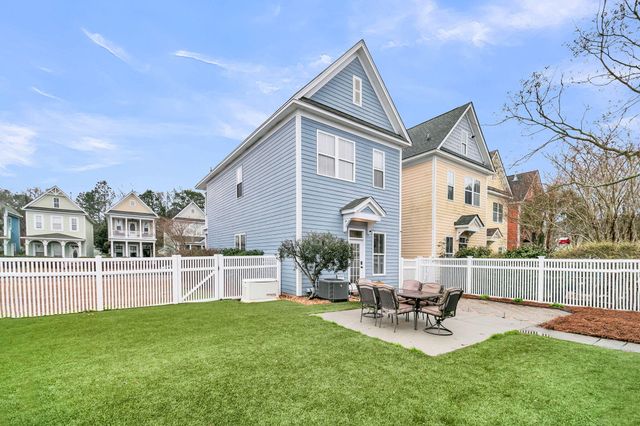 100 Hyacinth Street, Summerville, SC 29483