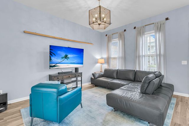 100 Hyacinth Street, Summerville, SC 29483