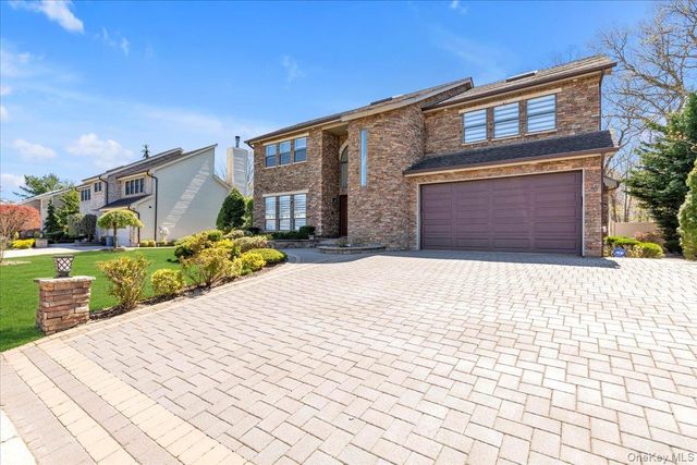 219 Carnation Drive, Farmingdale, NY 11735