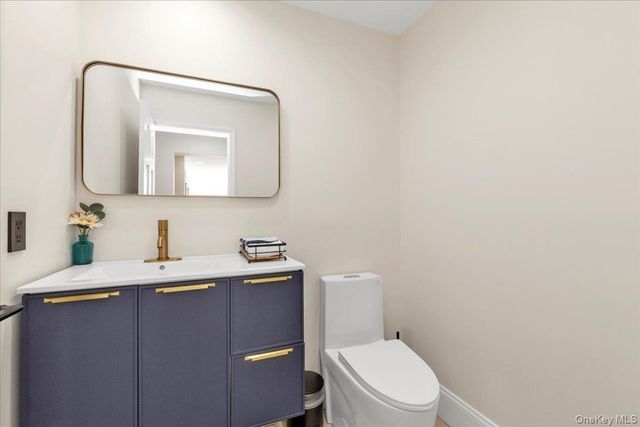 219 Carnation Drive, Farmingdale, NY 11735