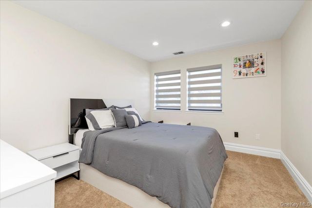 219 Carnation Drive, Farmingdale, NY 11735