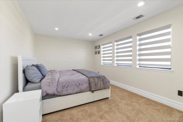 219 Carnation Drive, Farmingdale, NY 11735