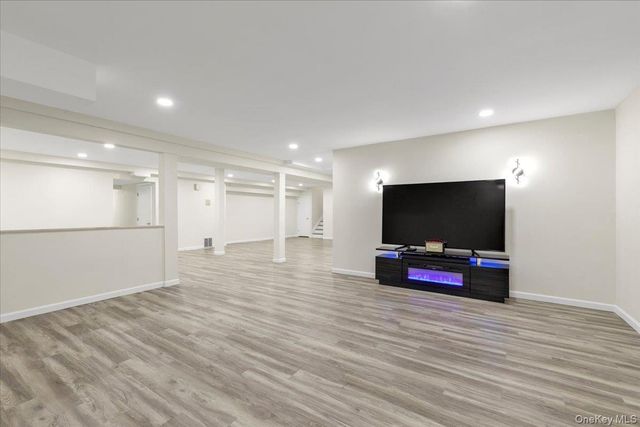 219 Carnation Drive, Farmingdale, NY 11735