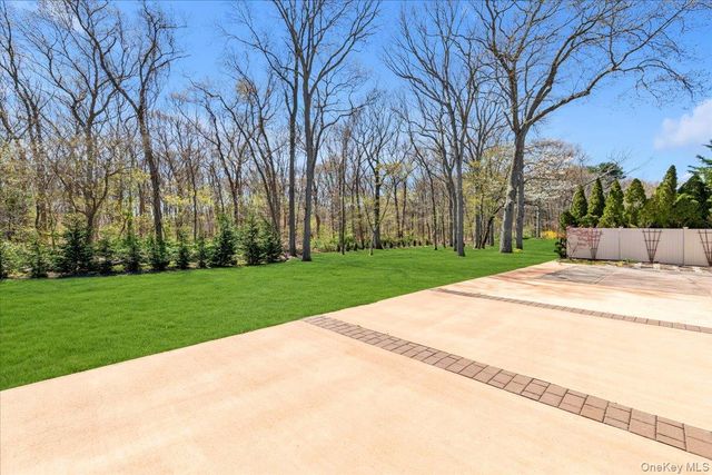 219 Carnation Drive, Farmingdale, NY 11735