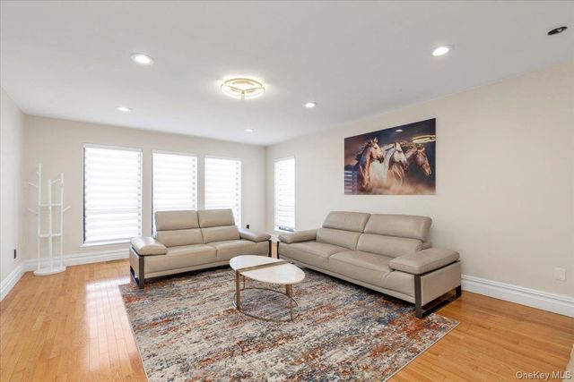 219 Carnation Drive, Farmingdale, NY 11735