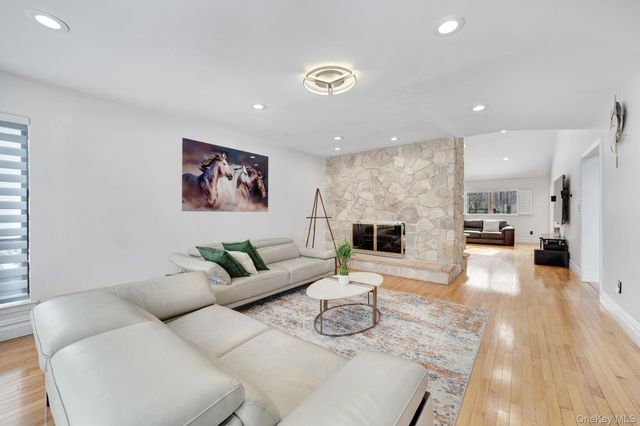 219 Carnation Drive, Farmingdale, NY 11735