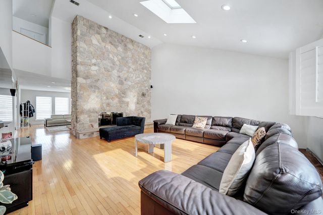 219 Carnation Drive, Farmingdale, NY 11735