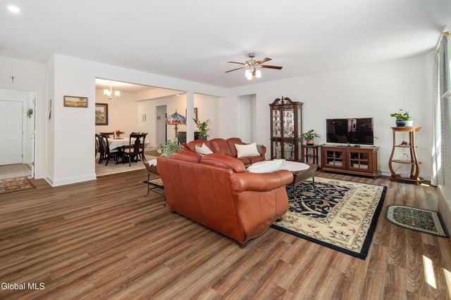 17 Appleton Street, Ballston, NY 12019