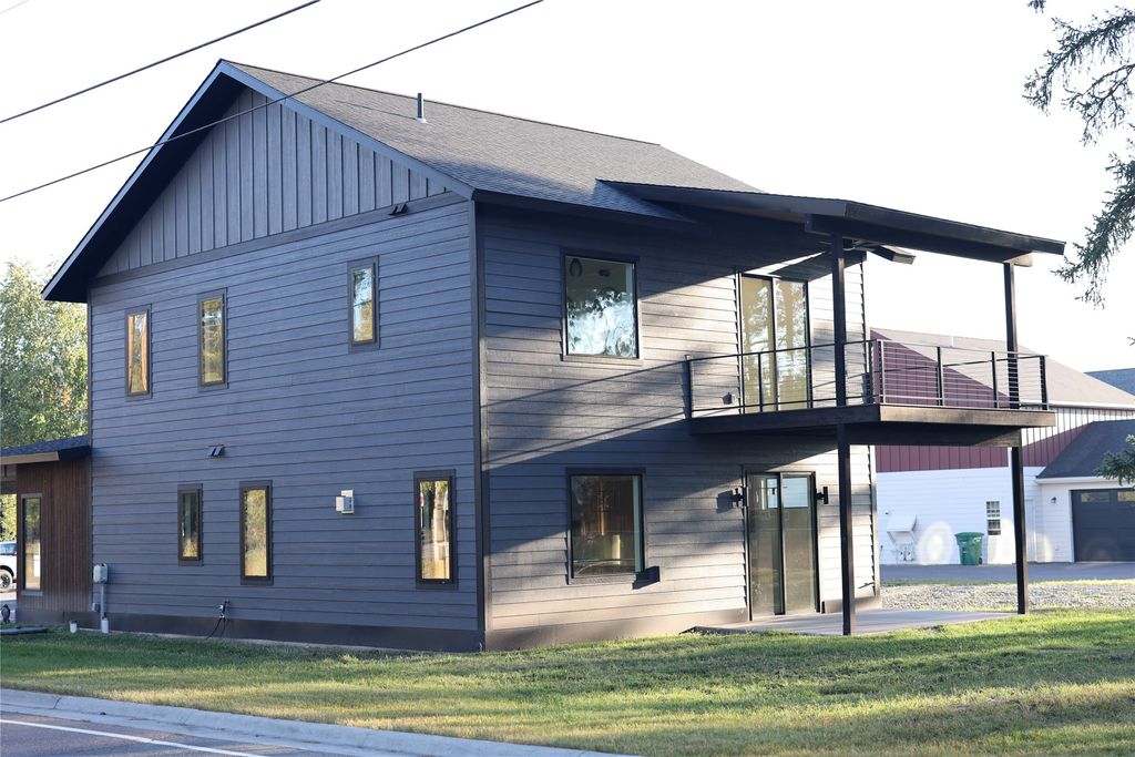 703 Cottonwood Court, Whitefish, MT 59937 photo 2