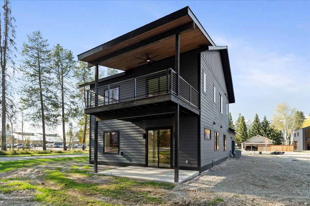 703 Cottonwood Court, Whitefish, MT 59937 photo 3