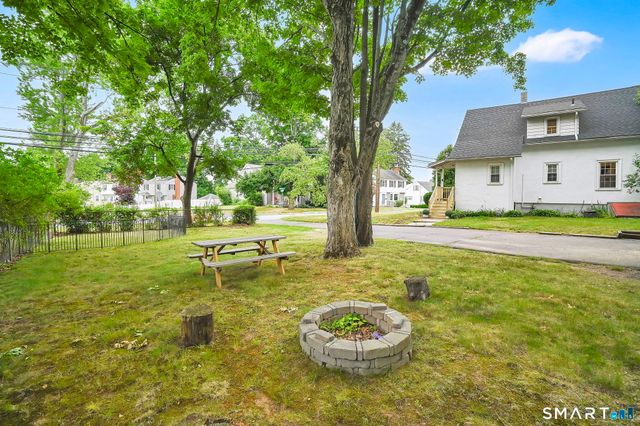 5 Parker Street, Manchester, CT 06040