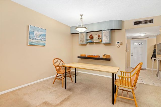 7461 W COUNTRY CLUB DRIVE 404, Sarasota, FL 34243