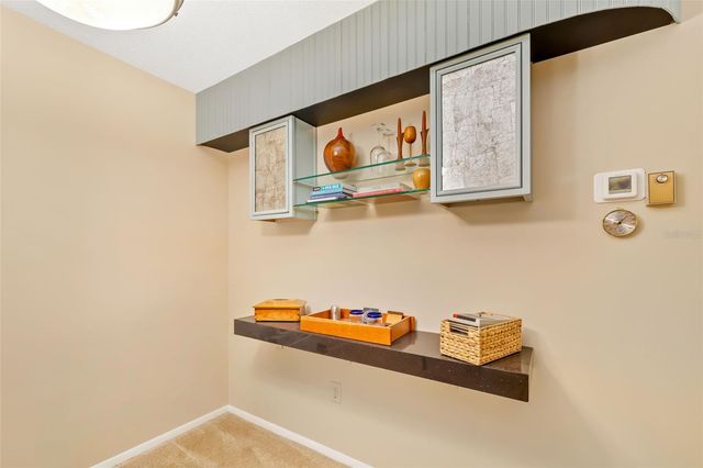 7461 W COUNTRY CLUB DRIVE 404, Sarasota, FL 34243