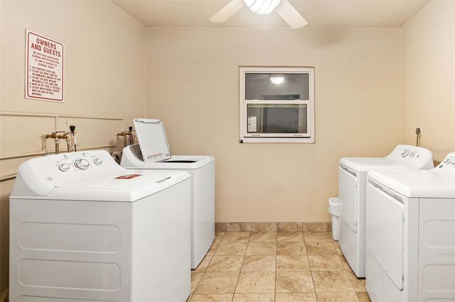 7461 W COUNTRY CLUB DRIVE 404, Sarasota, FL 34243