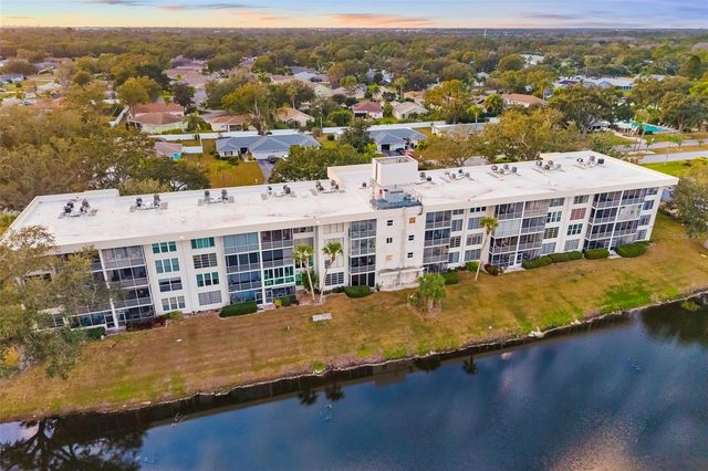 7461 W COUNTRY CLUB DRIVE 404, Sarasota, FL 34243