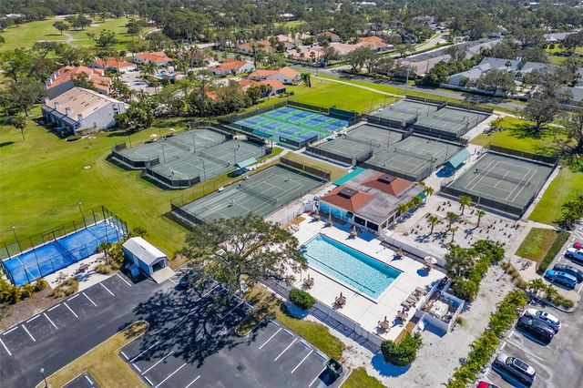 7461 W COUNTRY CLUB DRIVE 404, Sarasota, FL 34243