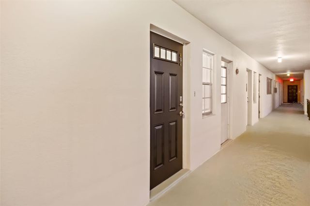 7461 W COUNTRY CLUB DRIVE 404, Sarasota, FL 34243