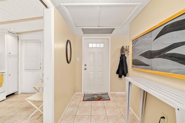 7461 W COUNTRY CLUB DRIVE 404, Sarasota, FL 34243