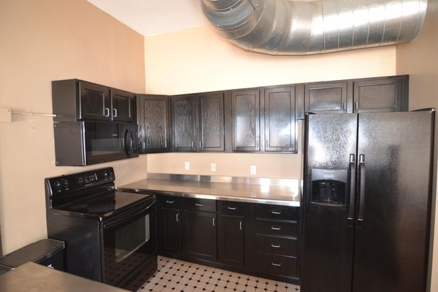 214 S Campbell Avenue, Springfield, MO 65806