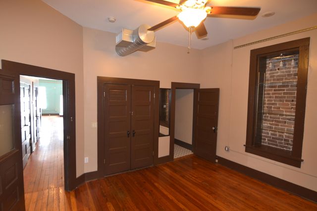 214 S Campbell Avenue, Springfield, MO 65806