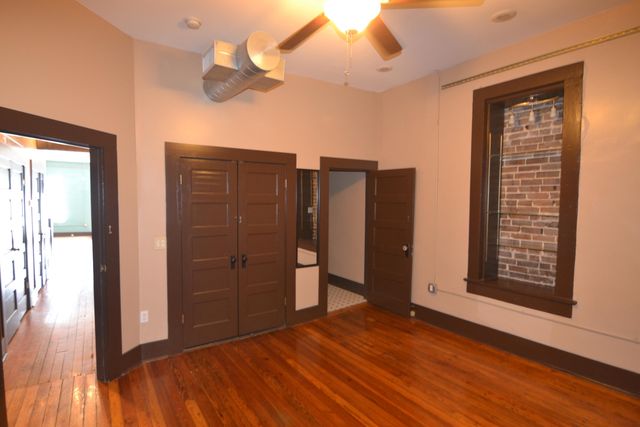 214 S Campbell Avenue, Springfield, MO 65806