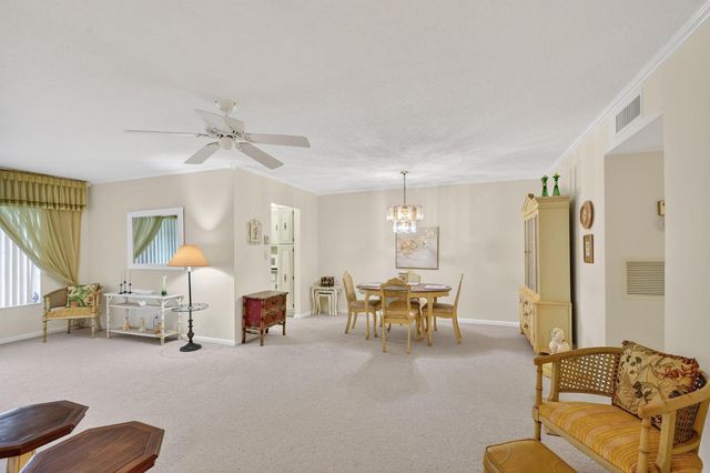 615 High Point Drive C, Delray Beach, FL 33445