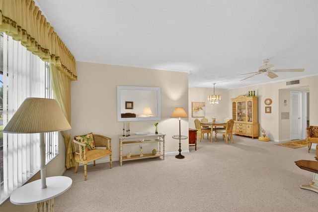 615 High Point Drive C, Delray Beach, FL 33445