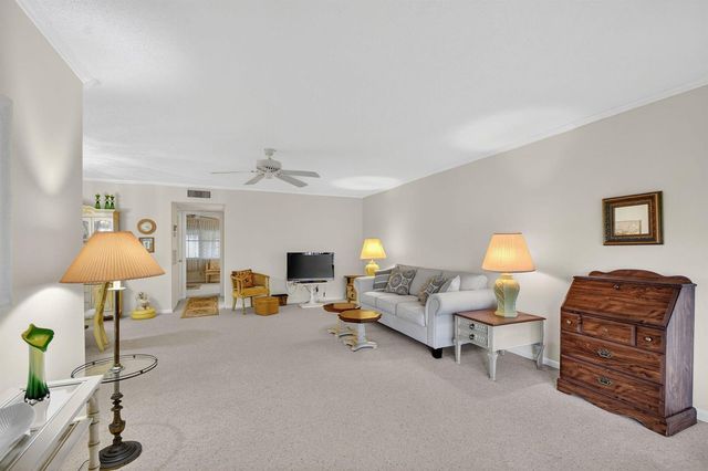 615 High Point Drive C, Delray Beach, FL 33445