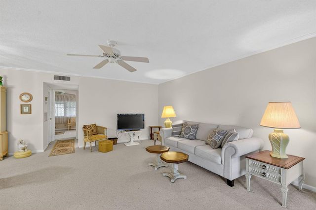 615 High Point Drive C, Delray Beach, FL 33445