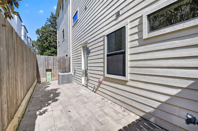 3413 Kensington Yellow Place, Houston, TX 77008