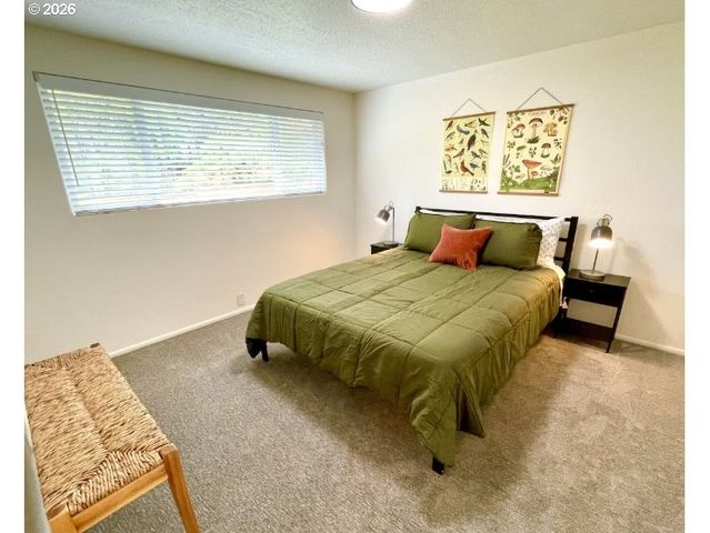 1520 W 28TH Pl, Eugene, OR 97405