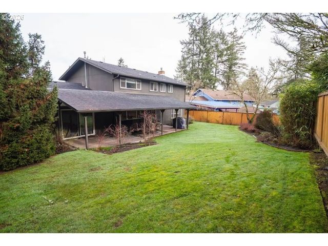 1520 W 28TH Pl, Eugene, OR 97405