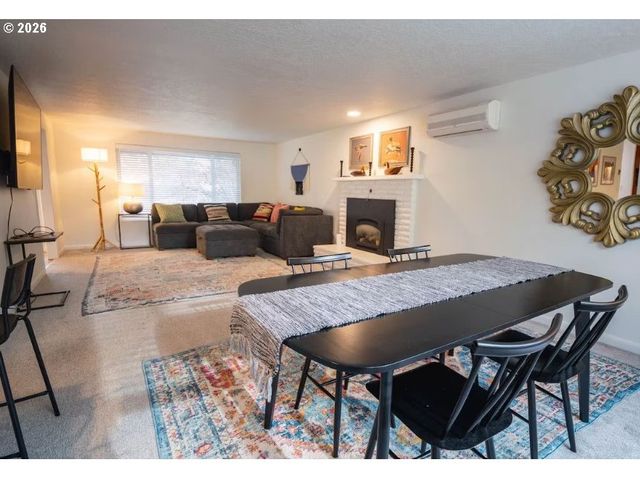 1520 W 28TH Pl, Eugene, OR 97405