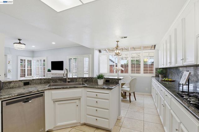 17515 Montoya Cir, Morgan Hill, CA 95037