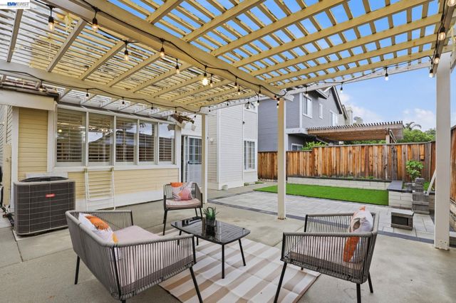 17515 Montoya Cir, Morgan Hill, CA 95037