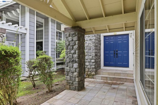17515 Montoya Cir, Morgan Hill, CA 95037